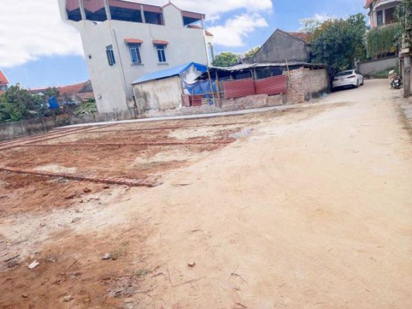 BÁN NHANH LÔ GÓC 2 MẶT TIỀN KINH DOANH ĐƯỢC TẠI BẢO KHÊ TP HƯNG YÊN