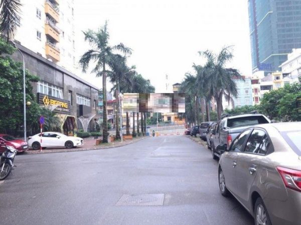 Bán 98m2 đất kinh doanh Văn Giang, mặt tiền rộng, view công viên sân chơi, đã có nhà 5 tầng