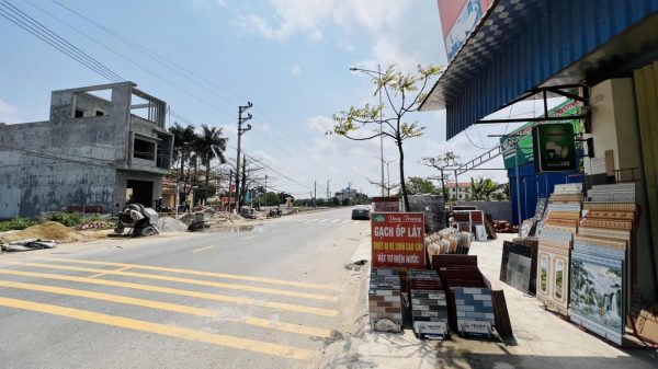 Chính chủ bán đất Hưng Yên 102.7m2, mặt đường apphan rộng 18m, ngay cạnh quỹ tín dụng xã