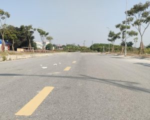 Hàng độc! Đối diện cổng chợ chính đầu mối Đông Tảo mới cần bán 100m2, vỉa hè rộng 16m kinh doanh
