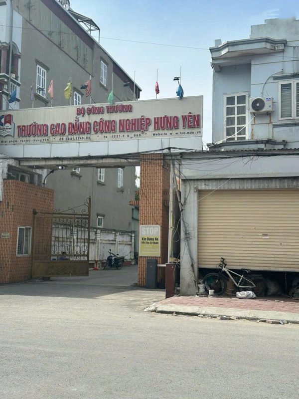 1 lô siêu phẩm đã có sẵn nhà 3 tầng cho thuê, 2 mặt đường trước sau, kinh doanh tốt