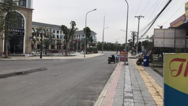 Bán đất đấu giá 190m² thôn 14, khu phố nhậu Vin 2, xây 7 tầng cực đẹp